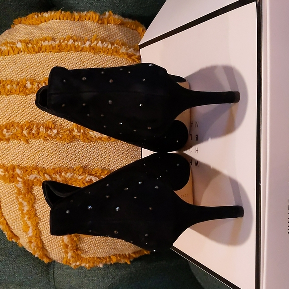 Gorgeous Black Embellished Suede Boots - Picture 4 of 5